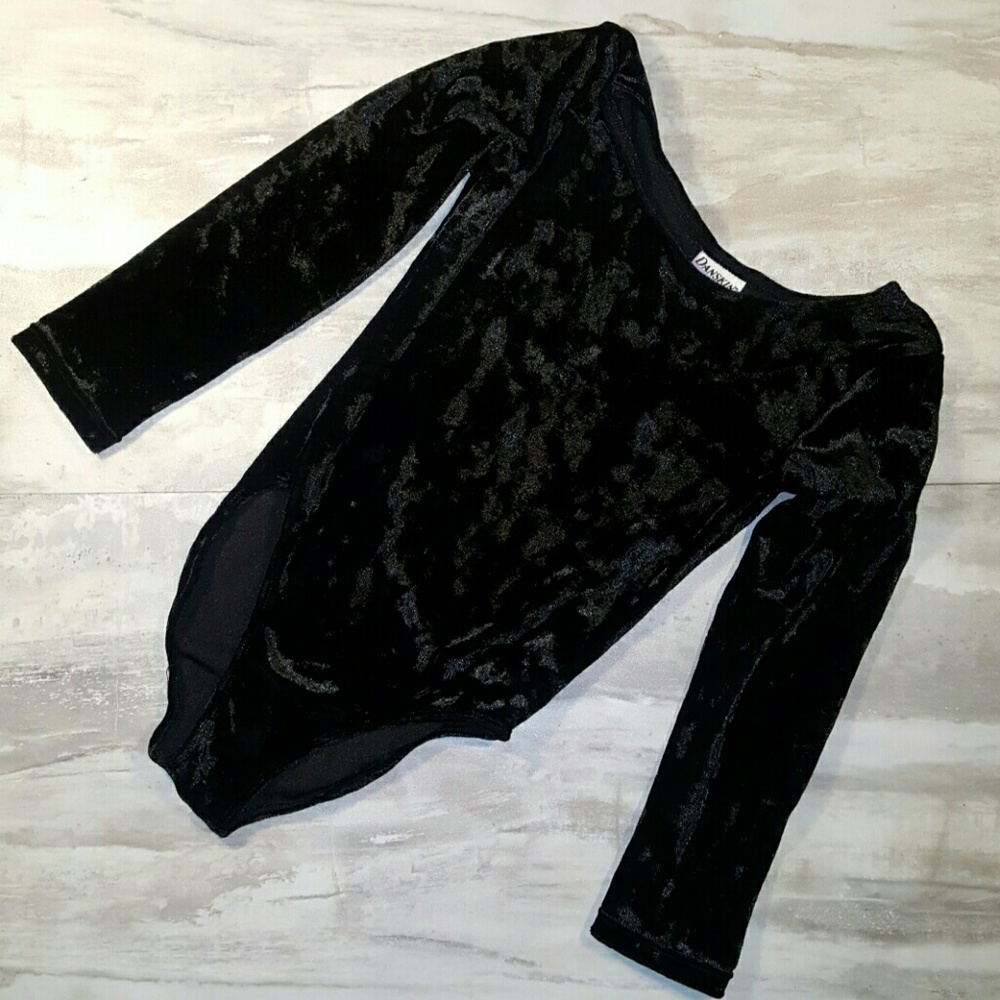 Girls Danskin Now leotard. Size 6 / 6x. Black.